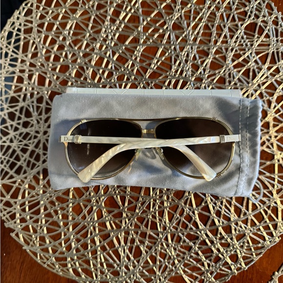 Authentic Dior sunglasses - Picture 4 of 11